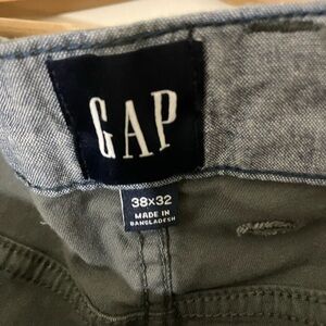 2 pair for 20$ in a bundle, I’ll accept! GAP Gray Denim Jeans